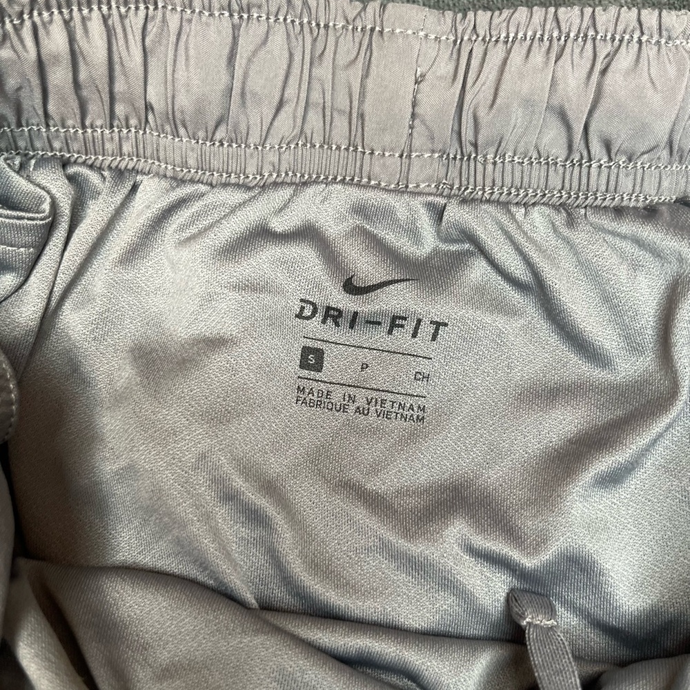 Nike Women Gray Running Shorts size S - Picture 4 of 5